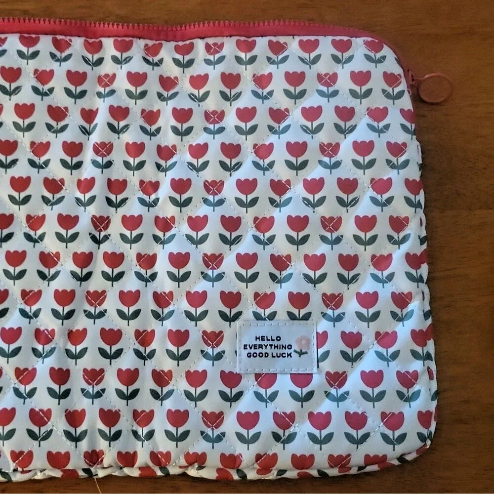 Quilted Floral Fabric Laptop Case